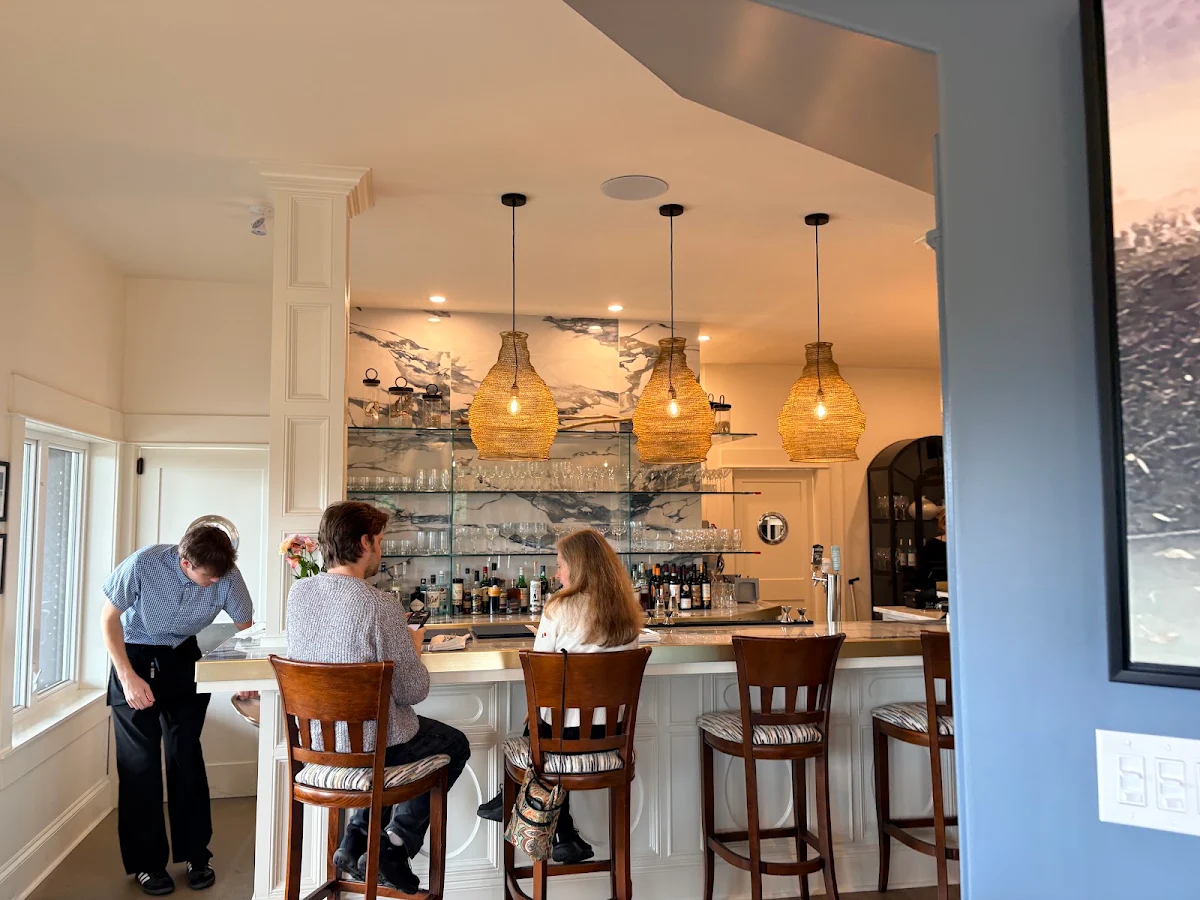Vibe, Watermark Restaurant at Oceanstone