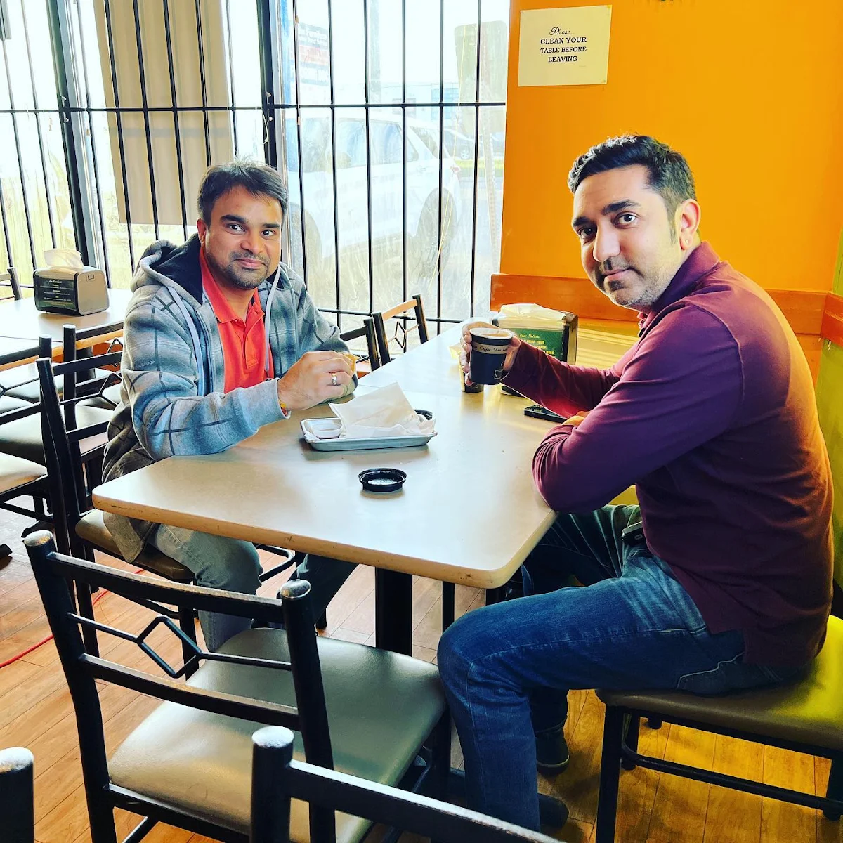Vibe, Veggie Planet Vaughan - Vegetarian Indian Pizza, Burger and Street food Restaurant