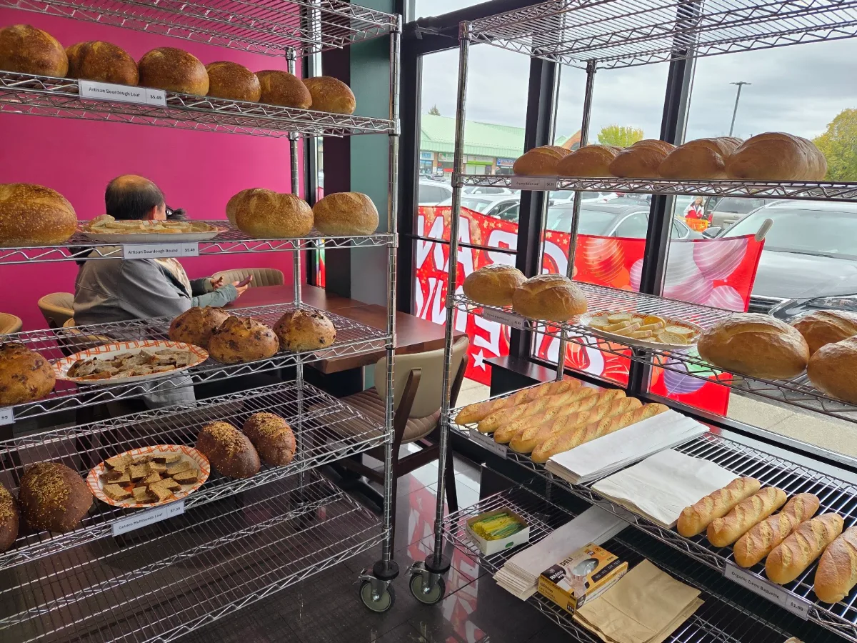 Vibe, Masisseo-Eh Bakery & K-Restaurant Inc.