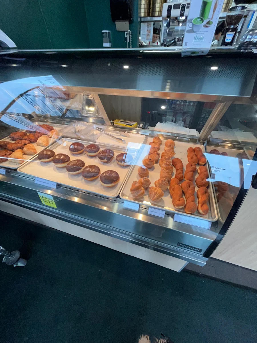Vibe, Masisseo-Eh Bakery & K-Restaurant Inc.