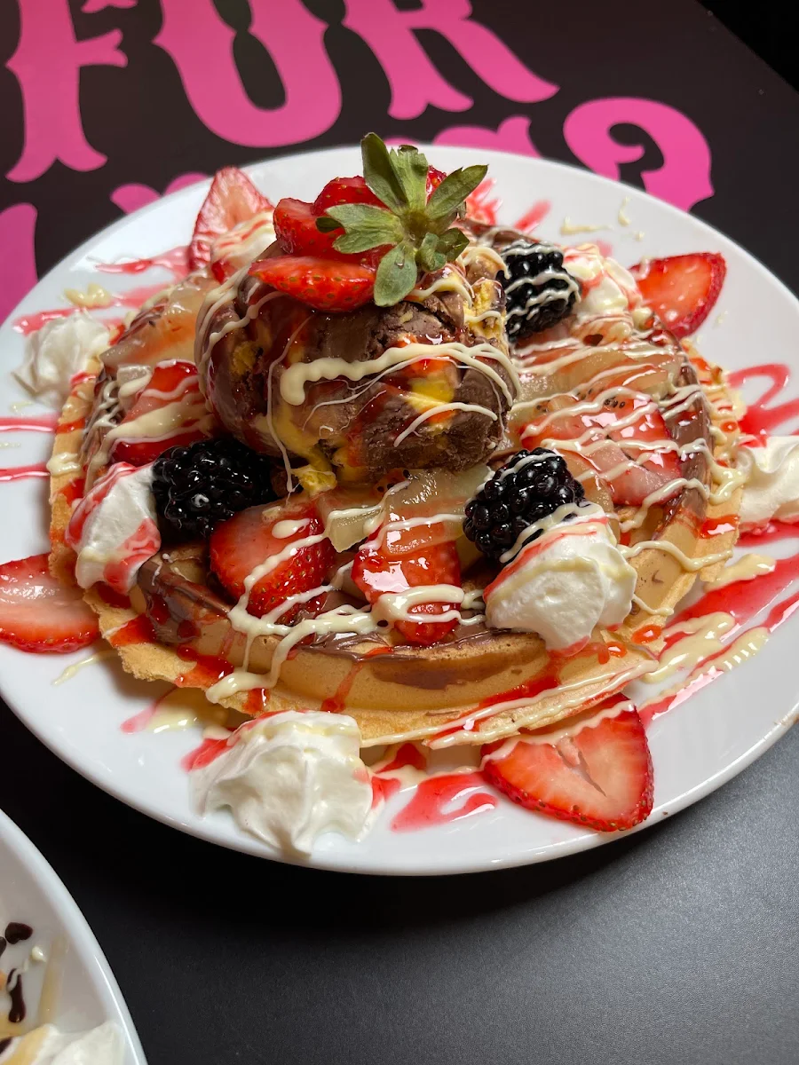Food & drink, Pinochio Cafe, Dessert and Ice Cream