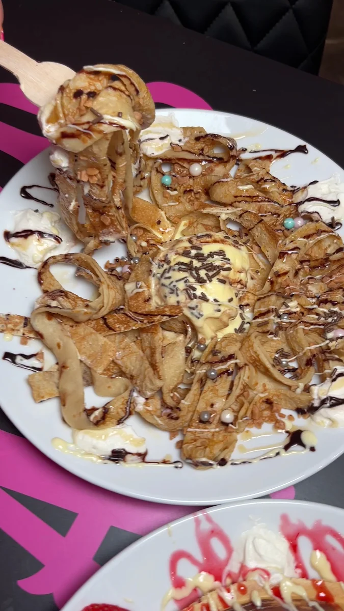 Food & drink, Pinochio Cafe, Dessert and Ice Cream