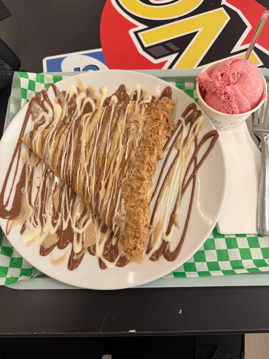 Food & drink, Pinochio Cafe, Dessert and Ice Cream