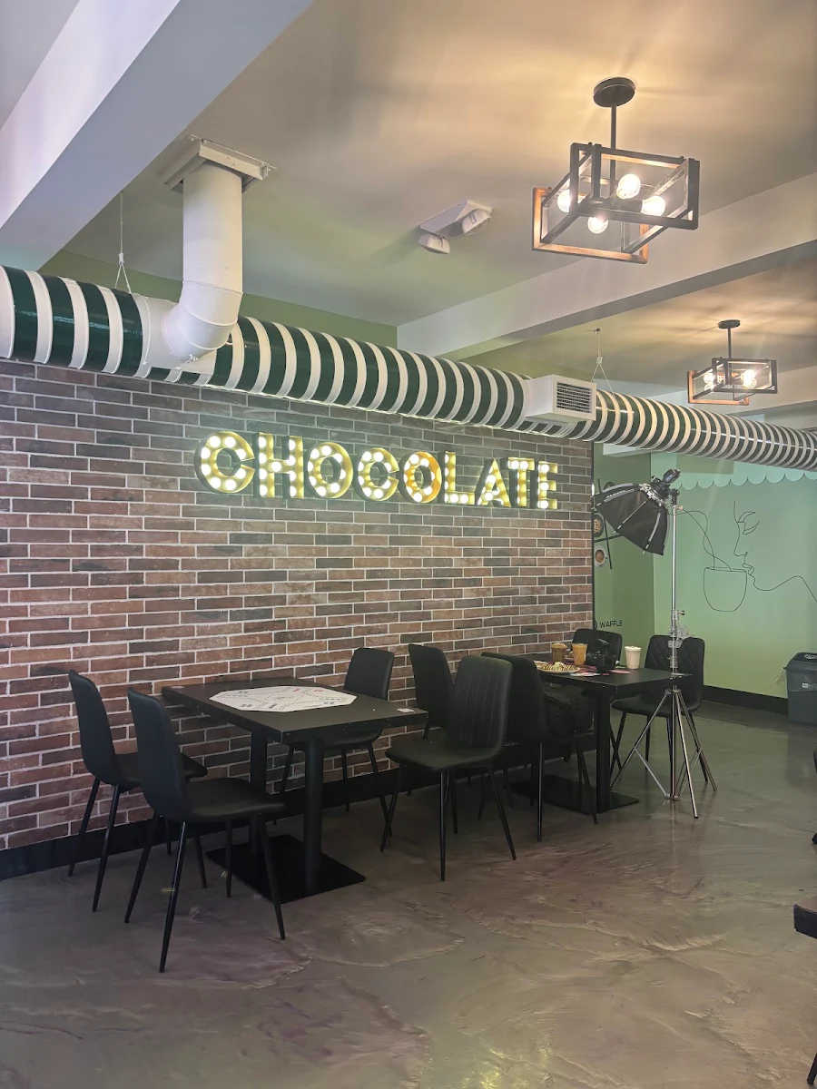 Vibe, Pinochio Cafe, Dessert and Ice Cream