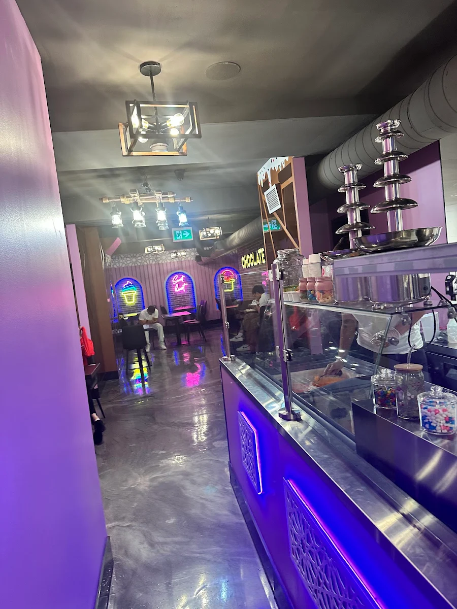 Vibe, Pinochio Cafe, Dessert and Ice Cream