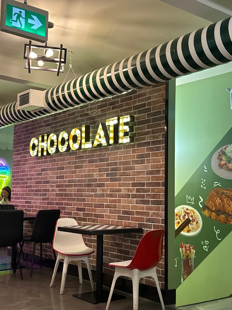 Vibe, Pinochio Cafe, Dessert and Ice Cream