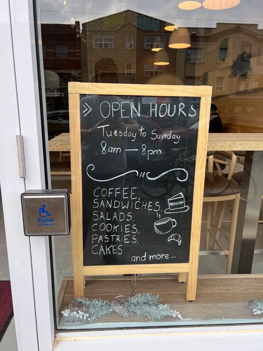 Menu, SHELISS BAKESHOP