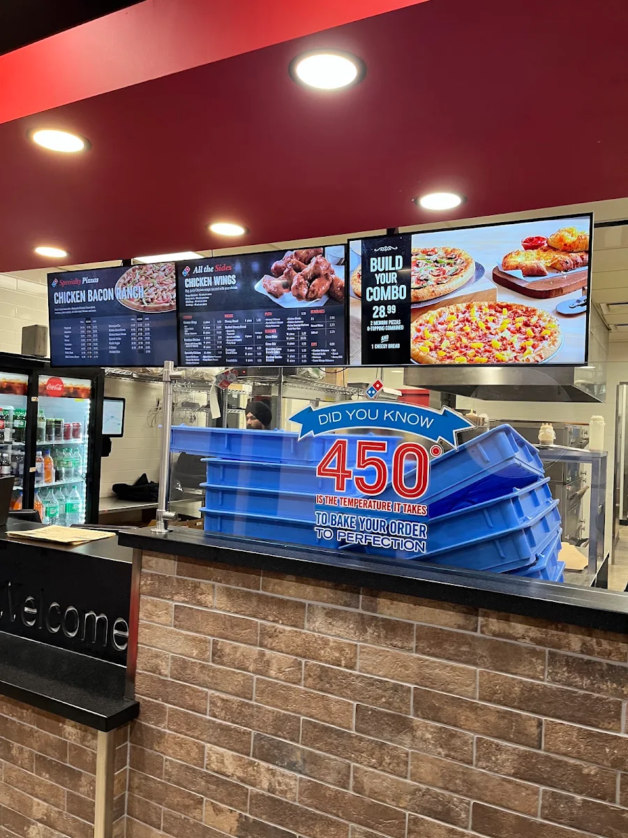 Menu, Domino's Pizza
