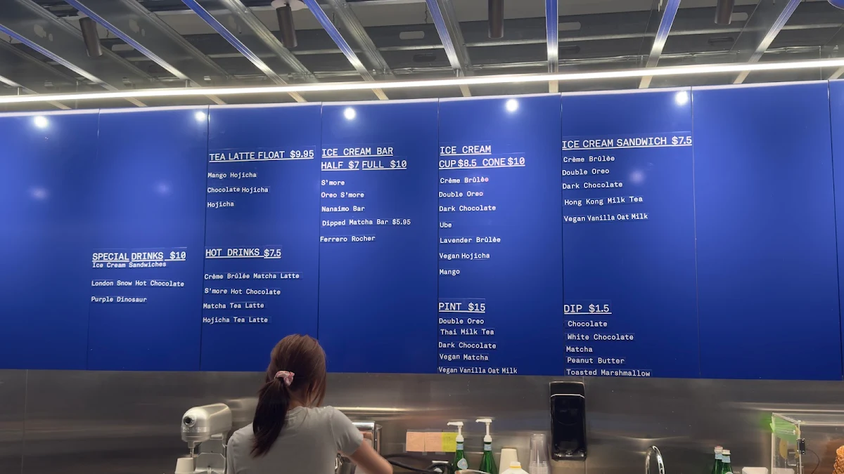 Menu, Mister Artisan Ice Cream