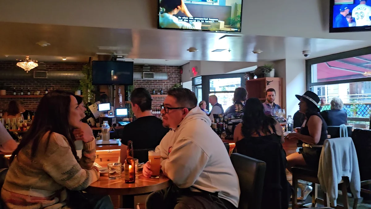 Vibe, The Flying Pig Yaletown