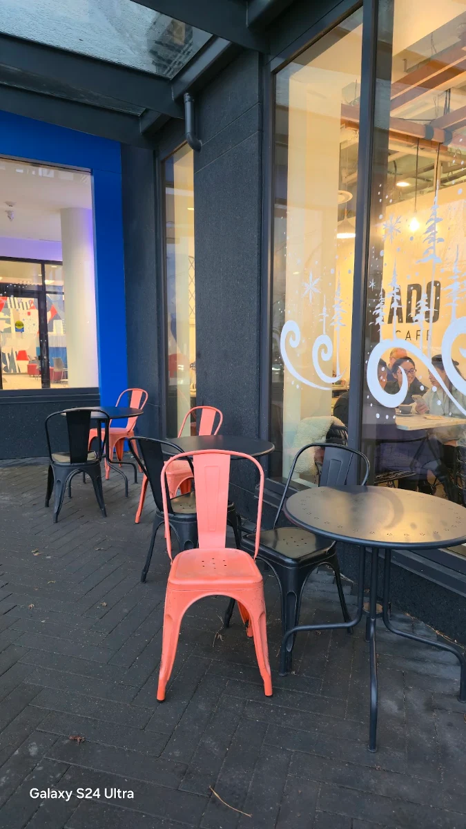Vibe, Prado Cafe