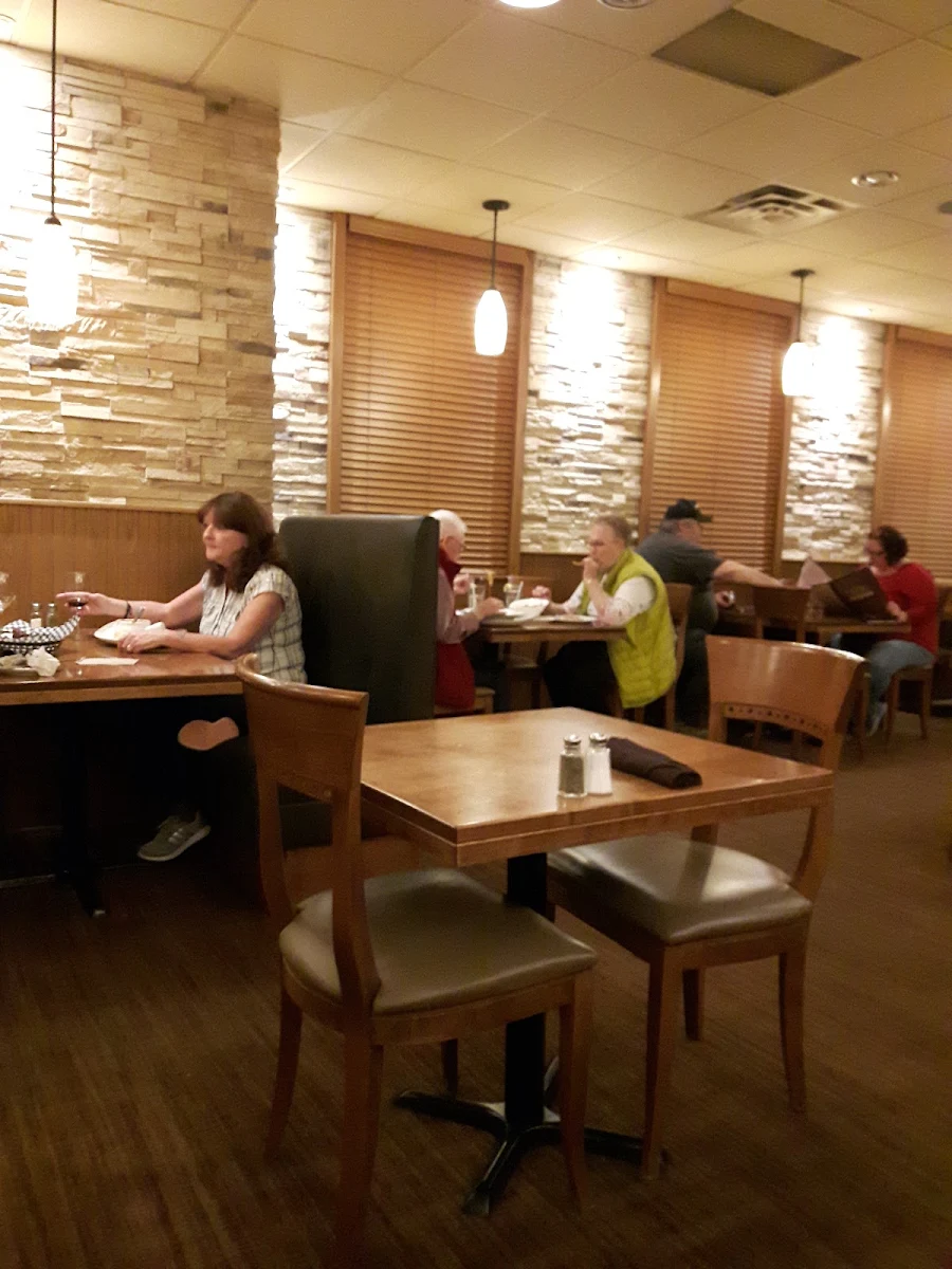 Vibe, Cortina Restaurant