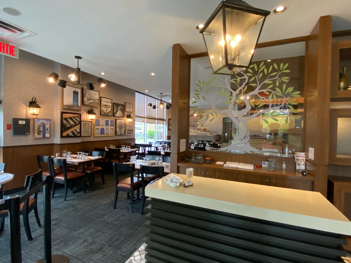 Vibe, Restaurant Au Vieux Duluth