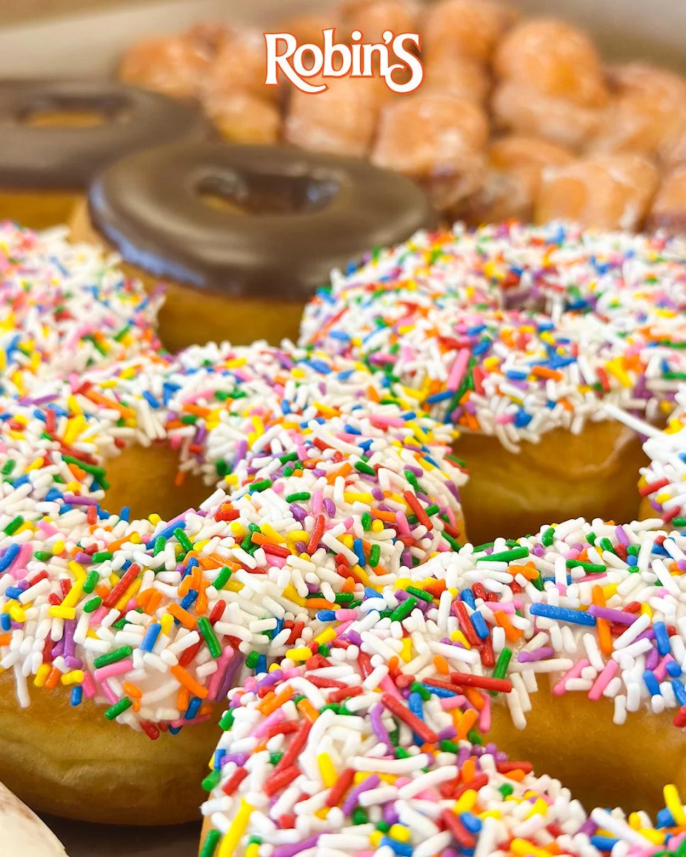 Food & drink, Robin's Donuts