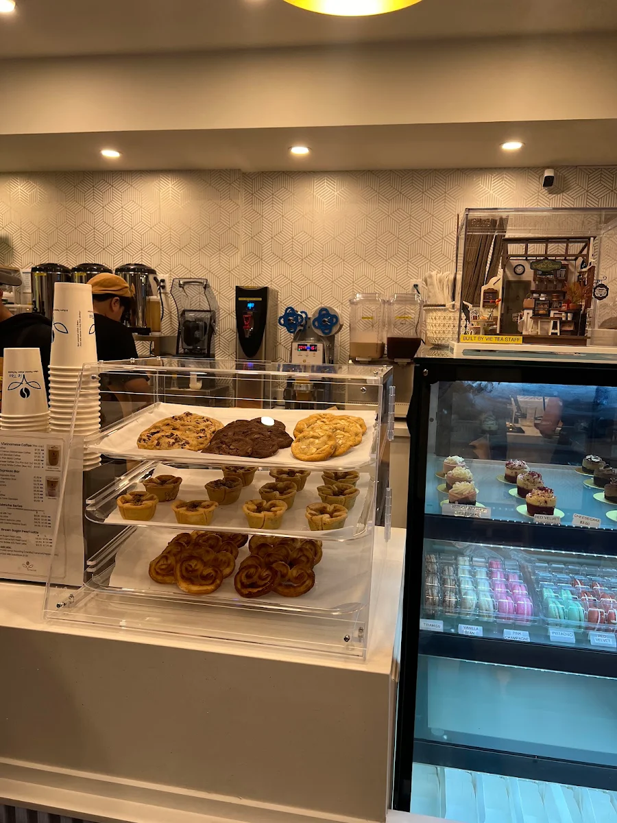 Vibe, Vie Tea Café