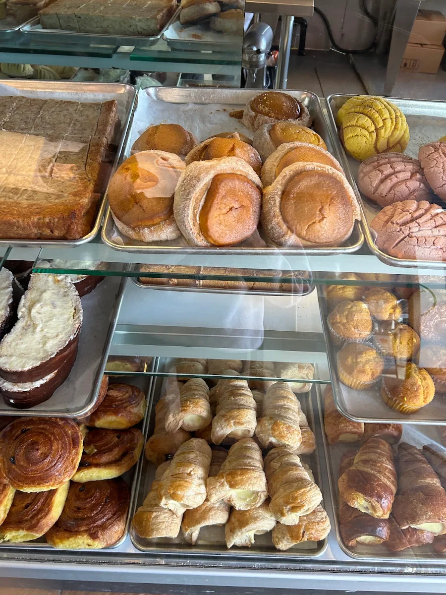 Food & drink, Tres Panaderos - Pastry & Coffee Shop