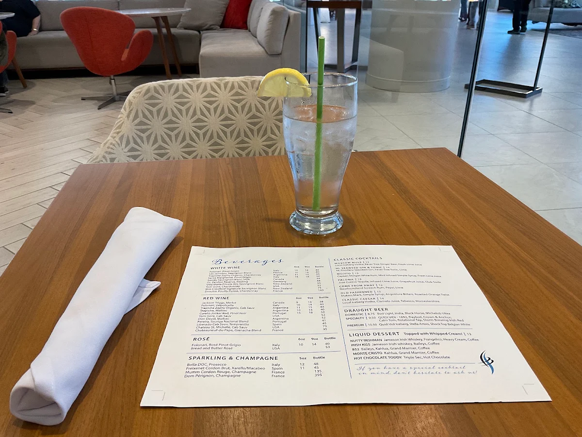 Menu, Pinnacle Restaurant & Lounge