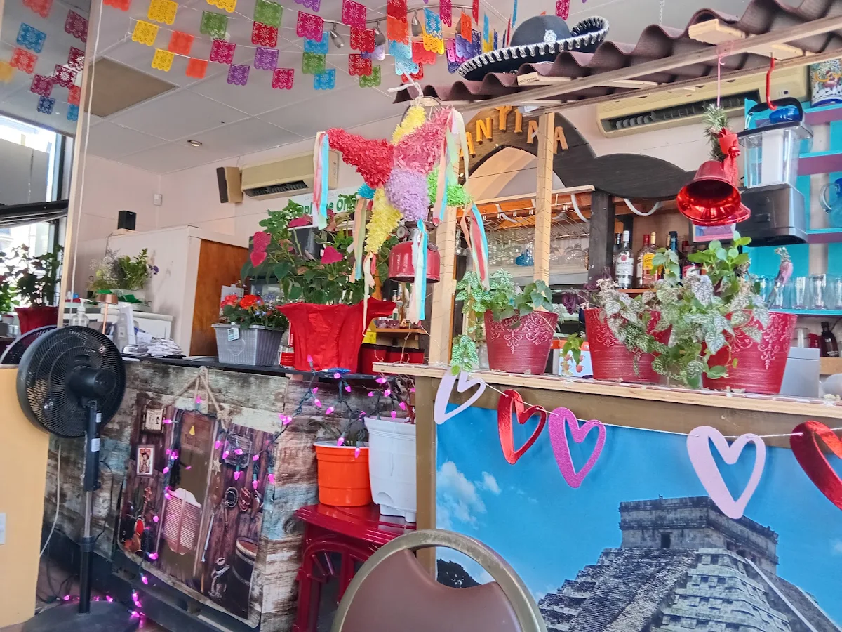 Vibe, La Casa Mexicana
