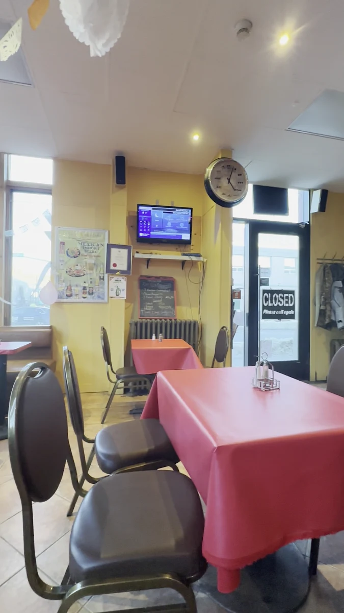 Vibe, La Casa Mexicana