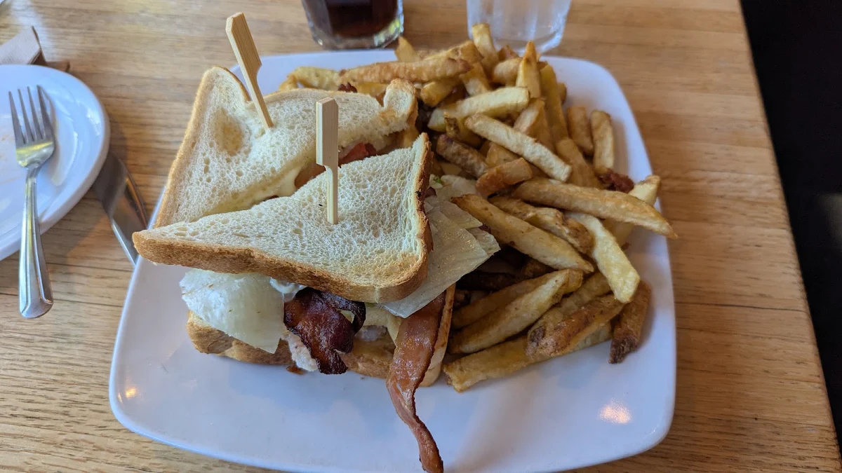 Food & drink, Troll's Restaurant