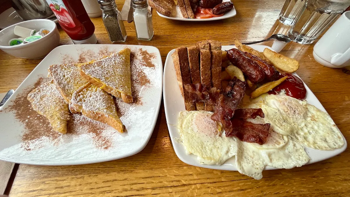 Food & drink, Troll's Restaurant