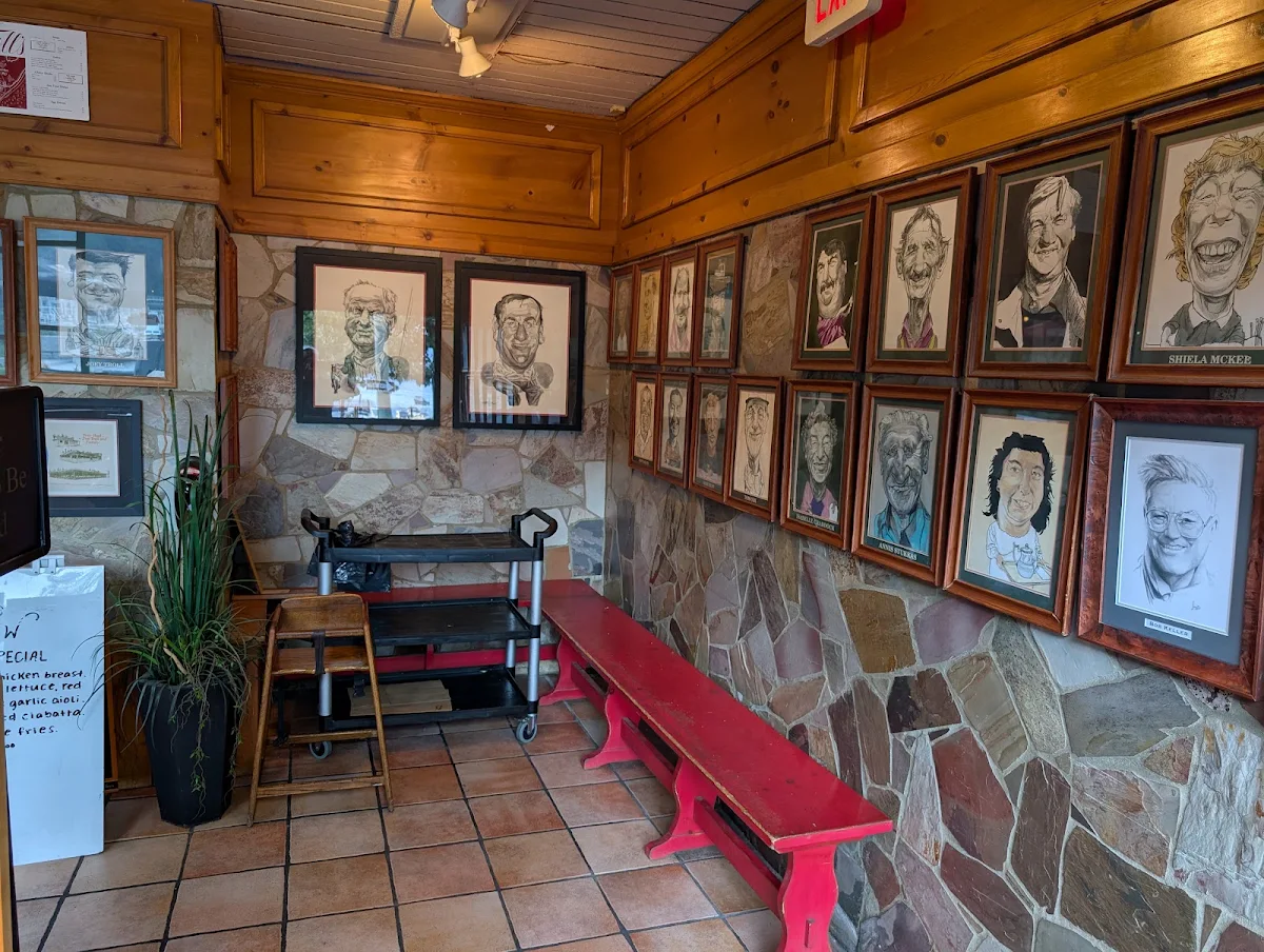 Vibe, Troll's Restaurant