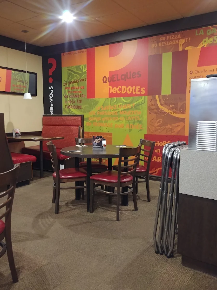 Vibe, Pizza Hut