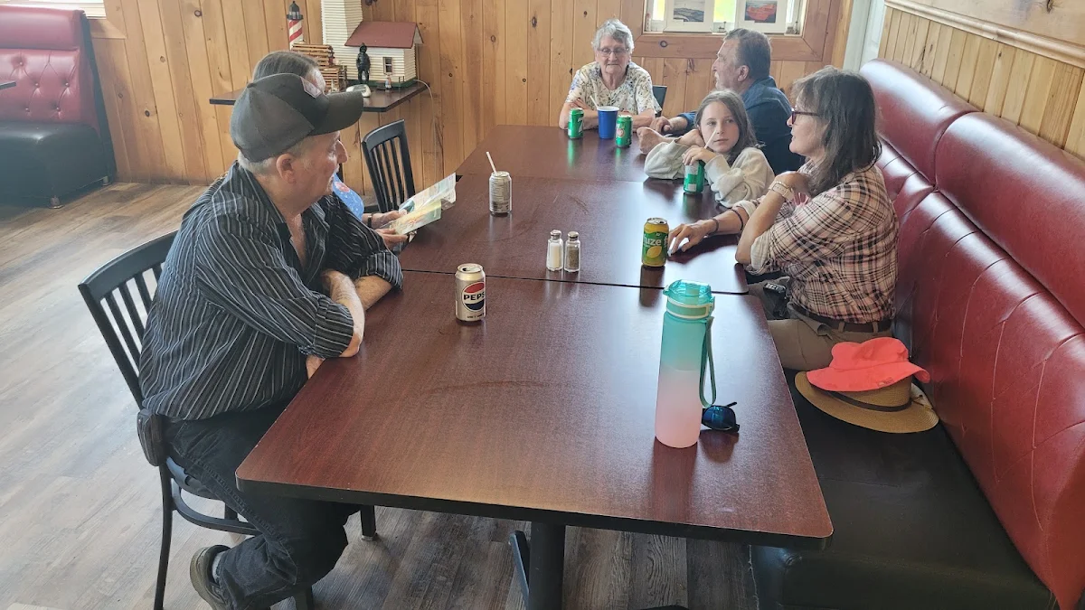 Vibe, Acadian Fish and Chips & Enzo Pizzeria - Hammonds Plains