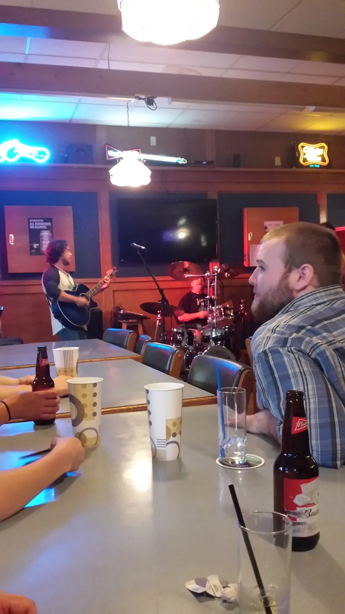 Vibe, The Marysville Pub