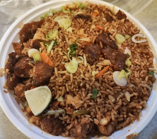 Mixed Veg Fried rice(veggies, paneer and Manchurian Veg pieces)