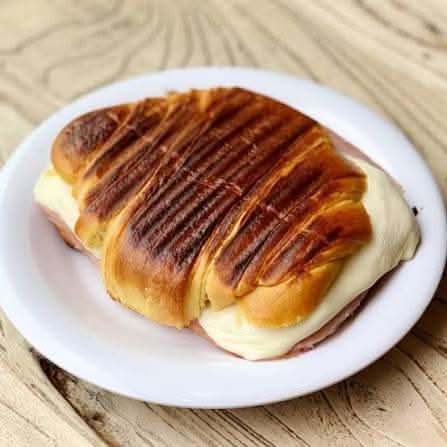 Tosta Mista Croissant Sandwiches