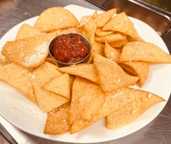 Homemade Pasta Chips+salsa