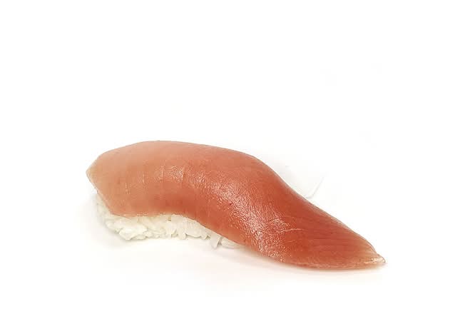 Tuna Nigiri Sushi (1 pc)