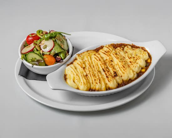 Good Ol’ Sheperd’s Pie & Market Greens