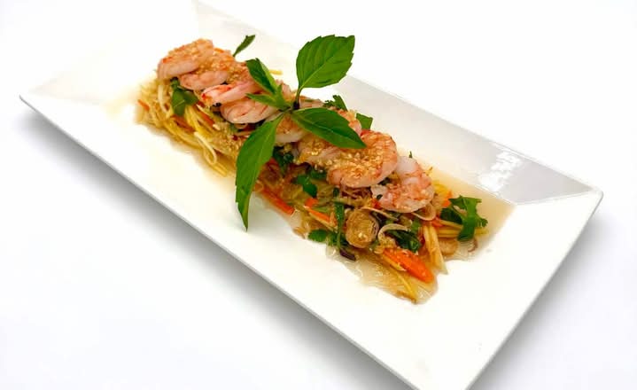 Mango Shrimp Salad