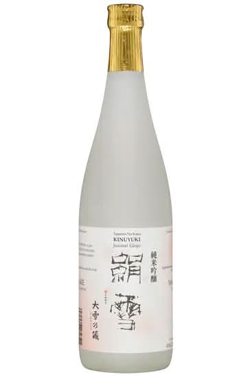 Sake Kinuyuki Junmai Ginjo 720ml bottle