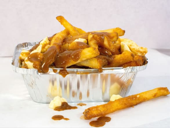 Popcorn Chicken Poutine