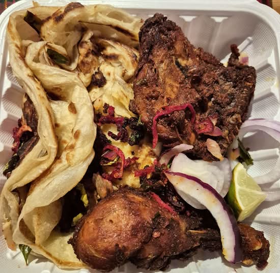 Thattukada Chicken Porichath Parotta Combo