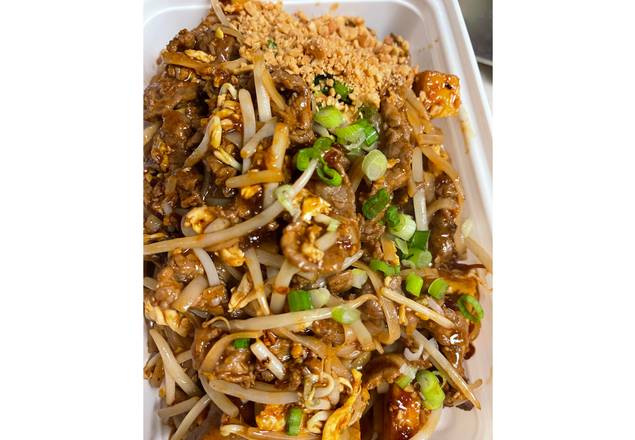 BEEF PAD THAI ( Phở xào bò kiểu thái )