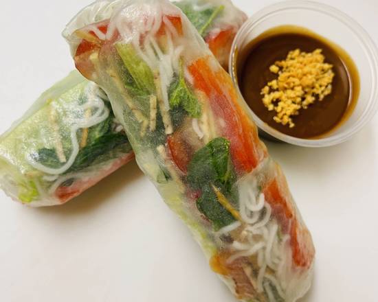 Fresh Salad Rice Paper wrapped (2 pcs) (Gỏi cuốn xa lát)