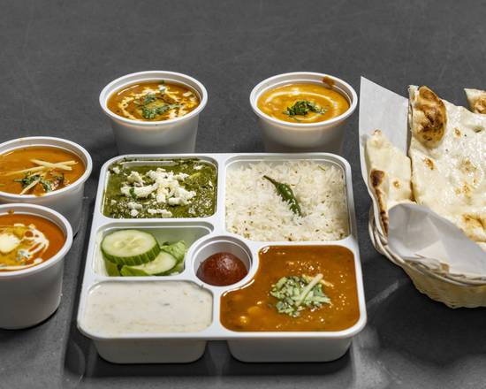 Veggie/ Non Veg Thali