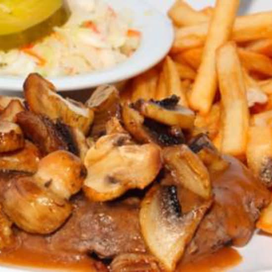 Assiette steak haché avec champignons