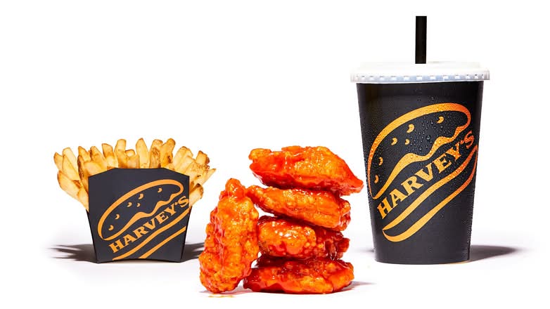 Buffalo Chicken Nuggets Combo (5) 790-1190 cals