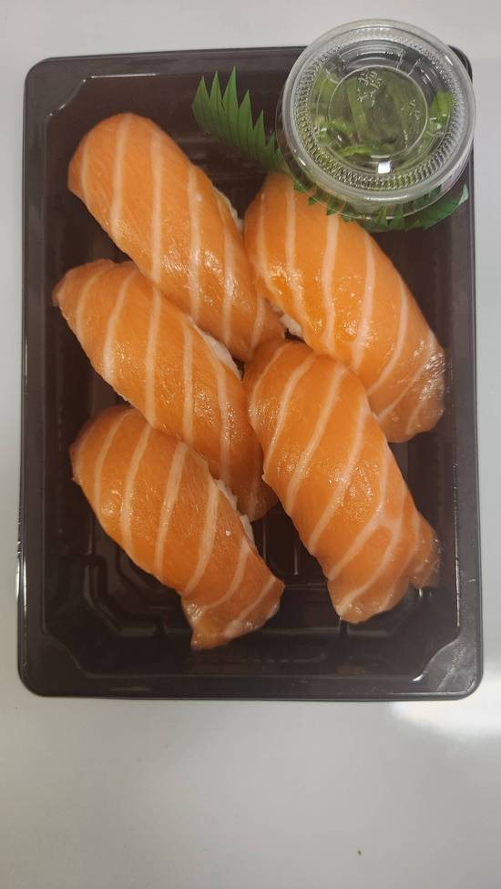 Salmon Nigiri (5pcs)