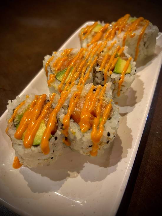Spicy Salmon Maki Roll