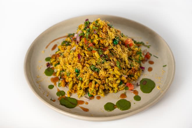 Bhel Puri (with chutneys)
