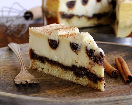 Cinnamon Bun Cheesecake