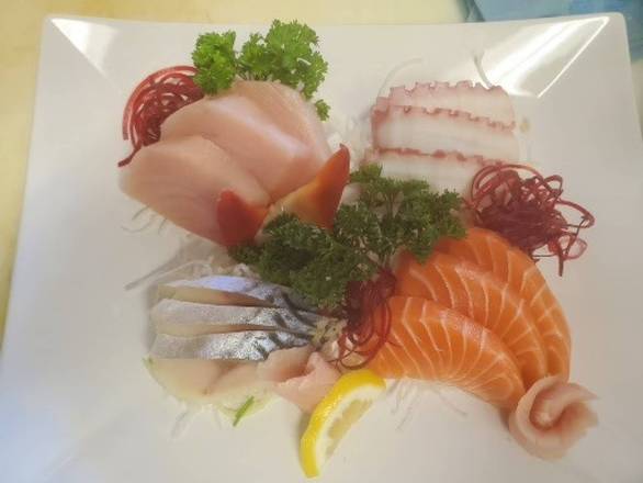Assorted Sashimi (16 pcs)