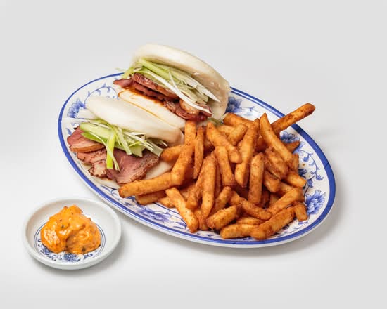 Smoked Duck Bao (2 Pcs)  With Fries