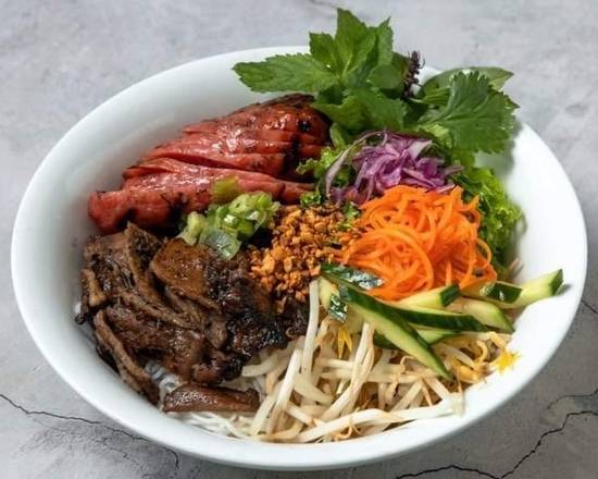 B07. Grilled Pork with Vietnamese Sausage Noodle Bowl - Bun Heo Nuong Voi Nem Nuong